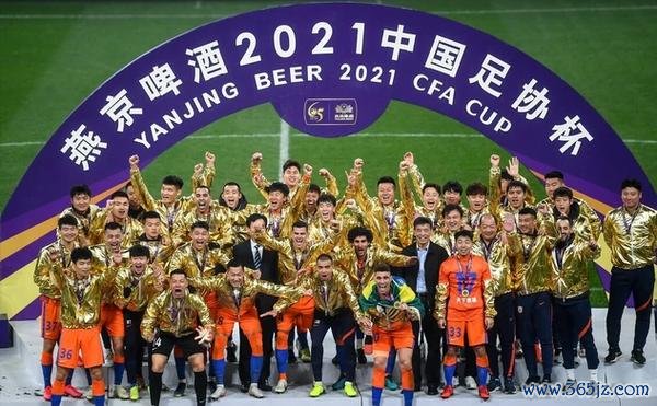 足协杯成“救命稻草”，泰山不应将焦点放在裁判上