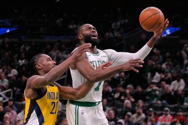 布朗30+10西亚卡姆32+10 凯尔特人轻取步行者
